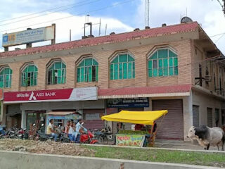 Axis-Bank-Branch